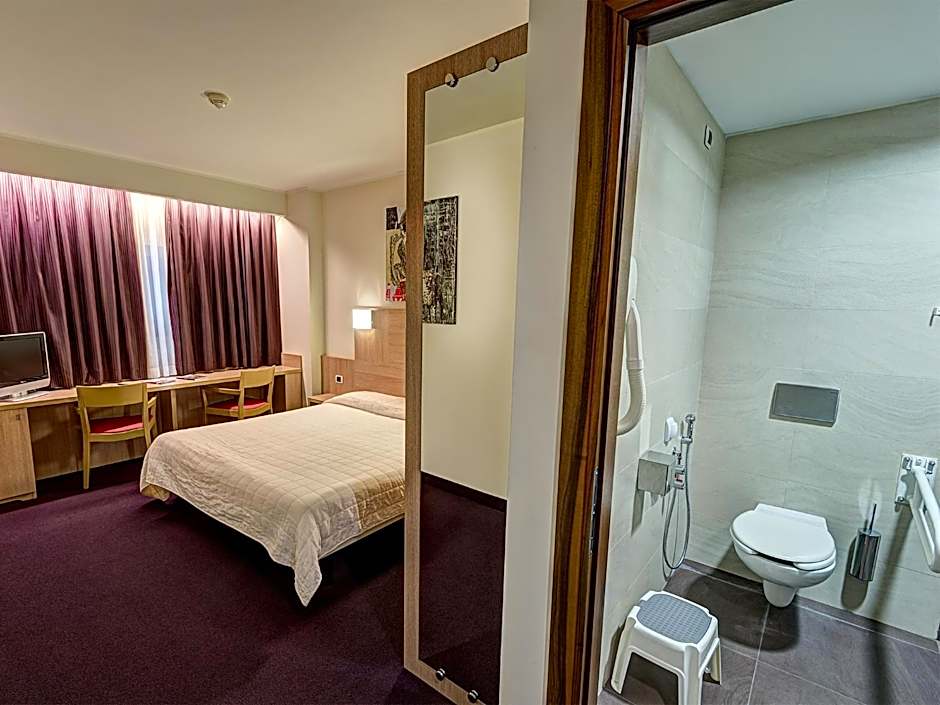 Hotel Capital