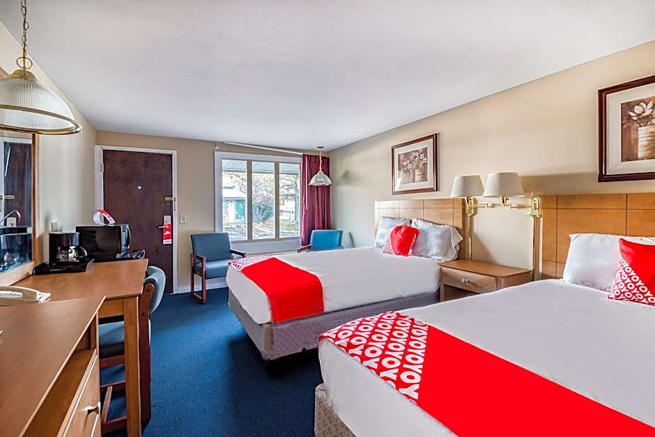 OYO Hotel Wadsworth OH I-76