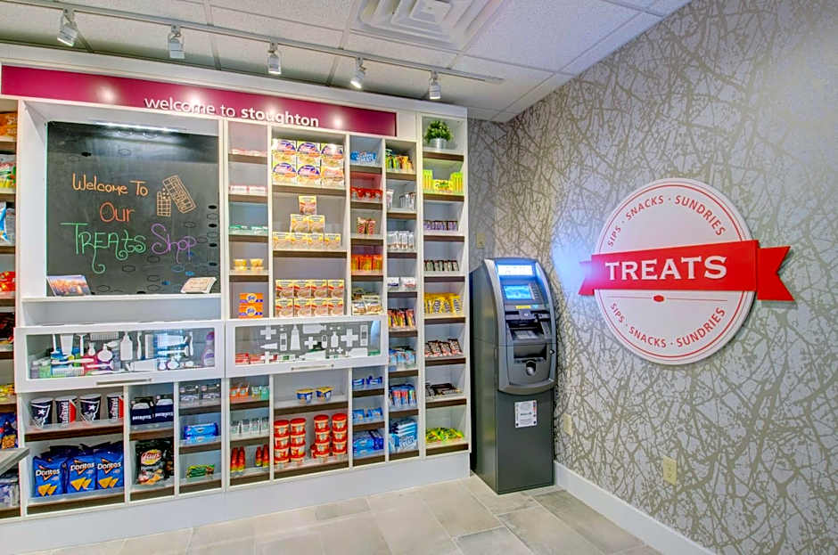 Hampton Inn & Suites Boston/Stoughton