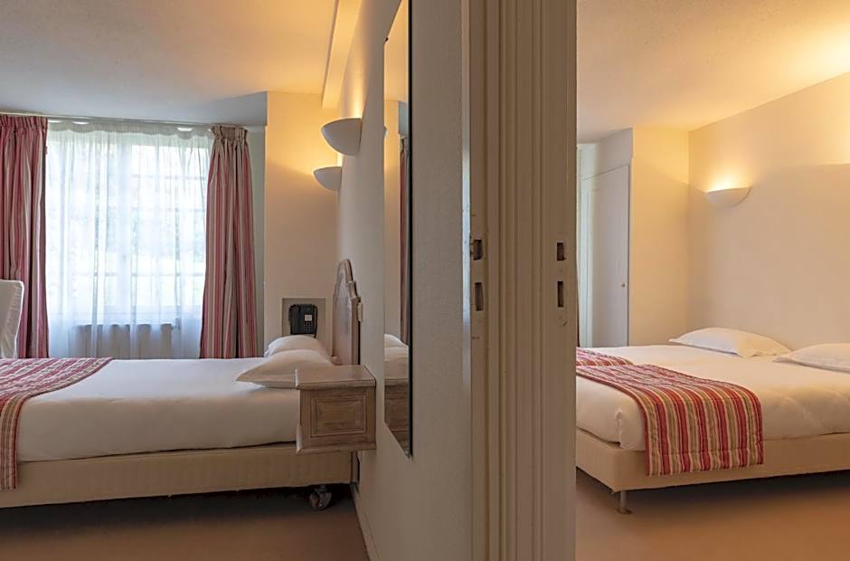 Hotel The Originals Château de Perigny