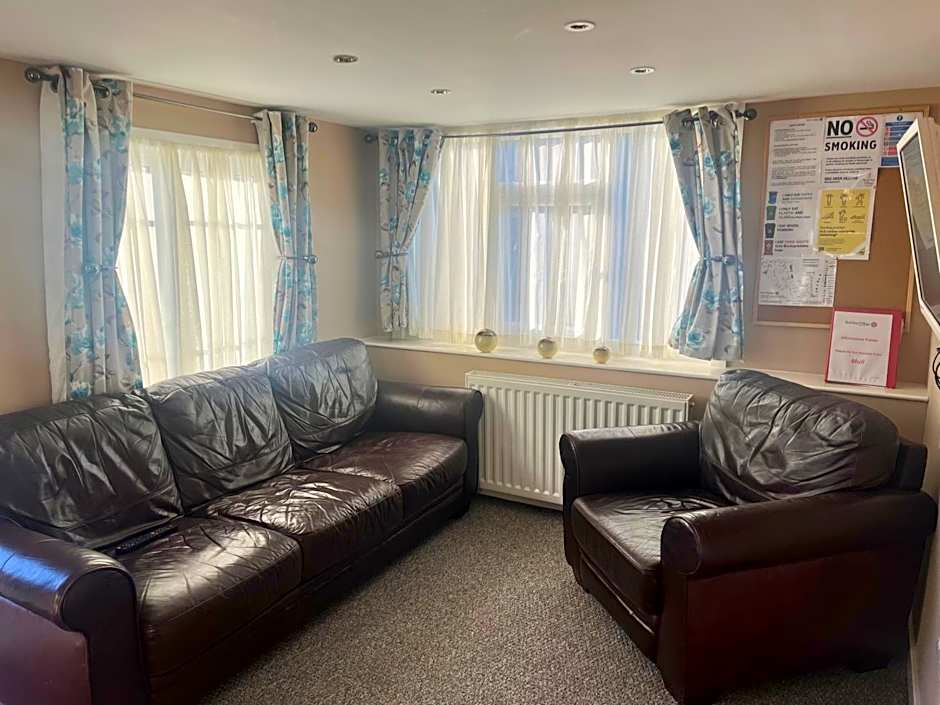 Red Deer Village Holiday Park - 2 Bedroom, Self-Catering Chalet