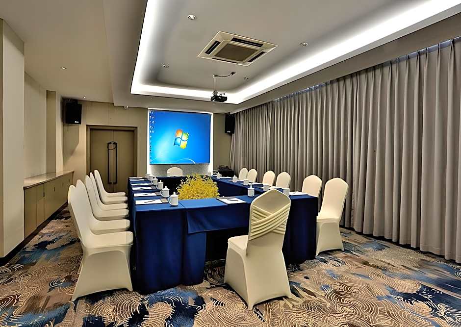 Yiwu Byland Star Hotel