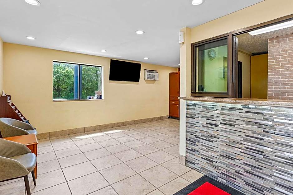 Econo Lodge Akron Copley Northwest