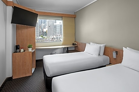 Superior Room 2 Single Beds Darling Harbour View