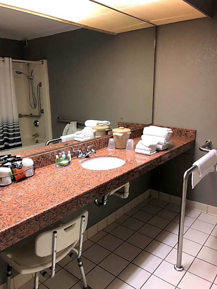 Capital Plaza Hotel