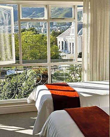Cape Town Hollow Boutique Hotel