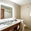 Holiday Inn Express & Suites Platteville By IHG