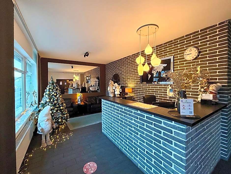 Grand Petit Hotel