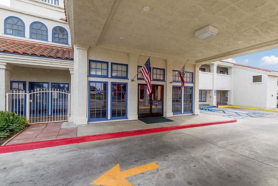 Motel 6 Hemet