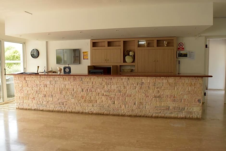 Fedrania Gardens Hotel
