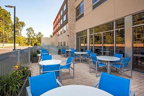 Holiday Inn Express Queensbury - Lake George Area By IHG