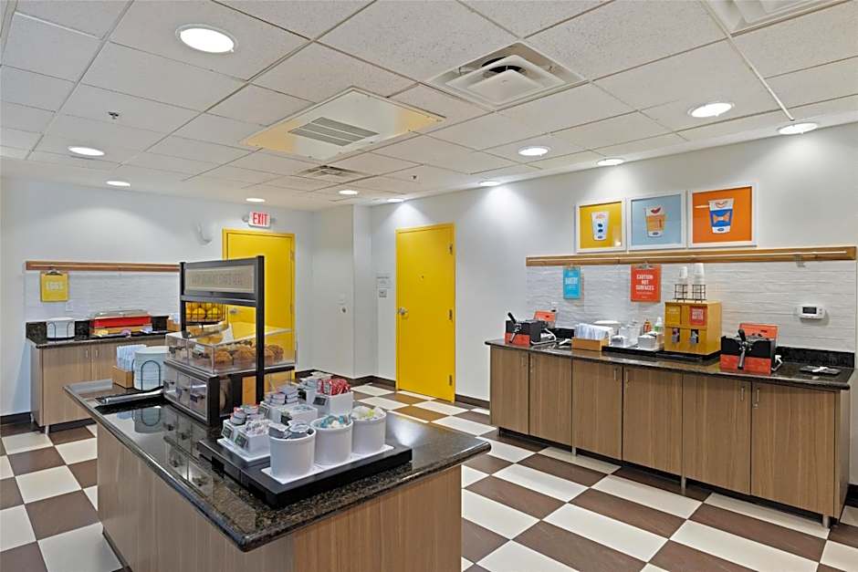 Hampton Inn By Hilton And Suites Madera