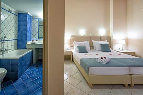 Twin Room with Pool and Garden View - No balcony