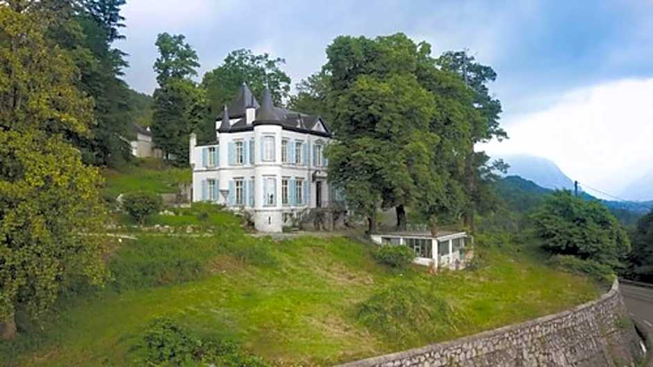 Chateau De Druon