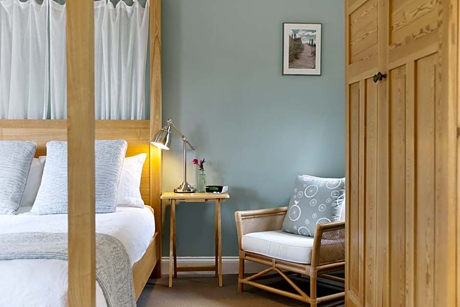 Beach Huts Middleton