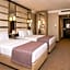 Elite World Nest Van