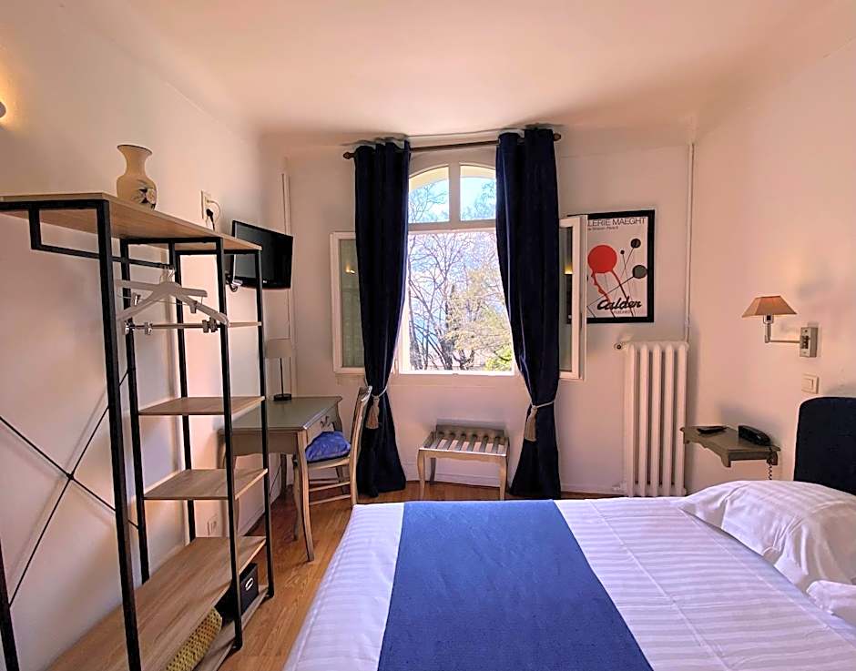 Logis Hotel La Bellaudiere