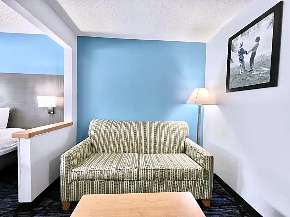 AmericInn by Wyndham Quincy