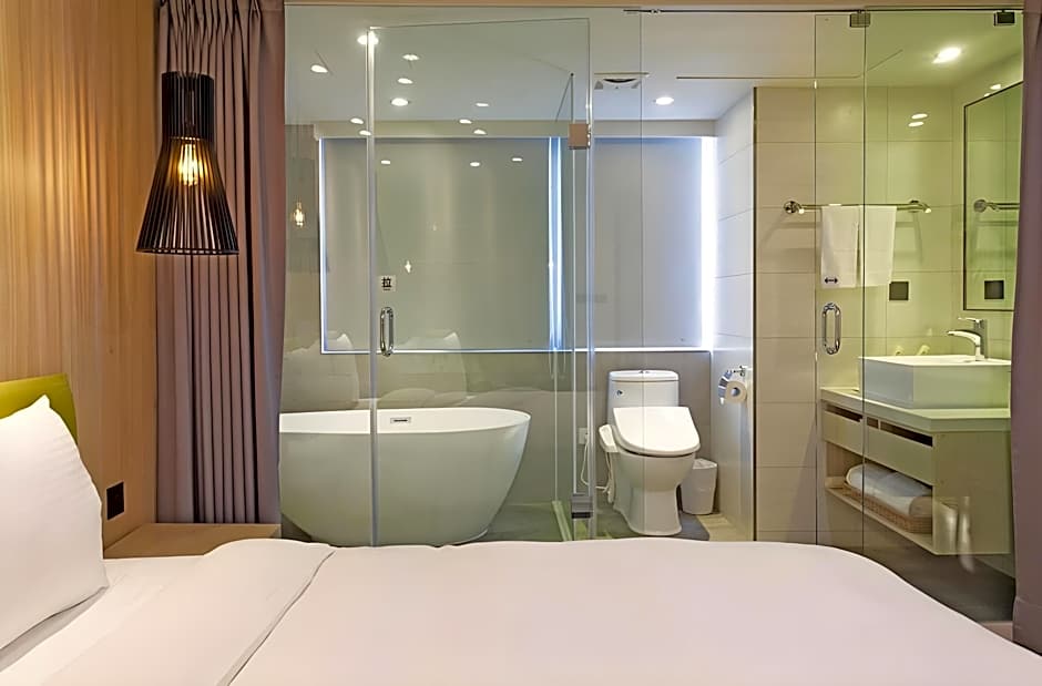 Green Hotel - West District