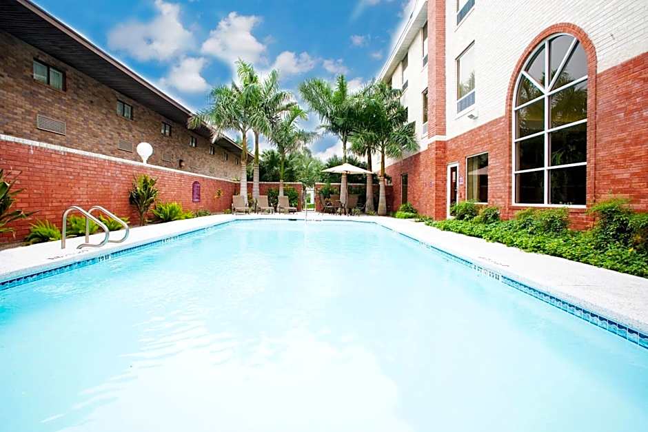 Holiday Inn Express Hotel and Suites Weslaco By IHG