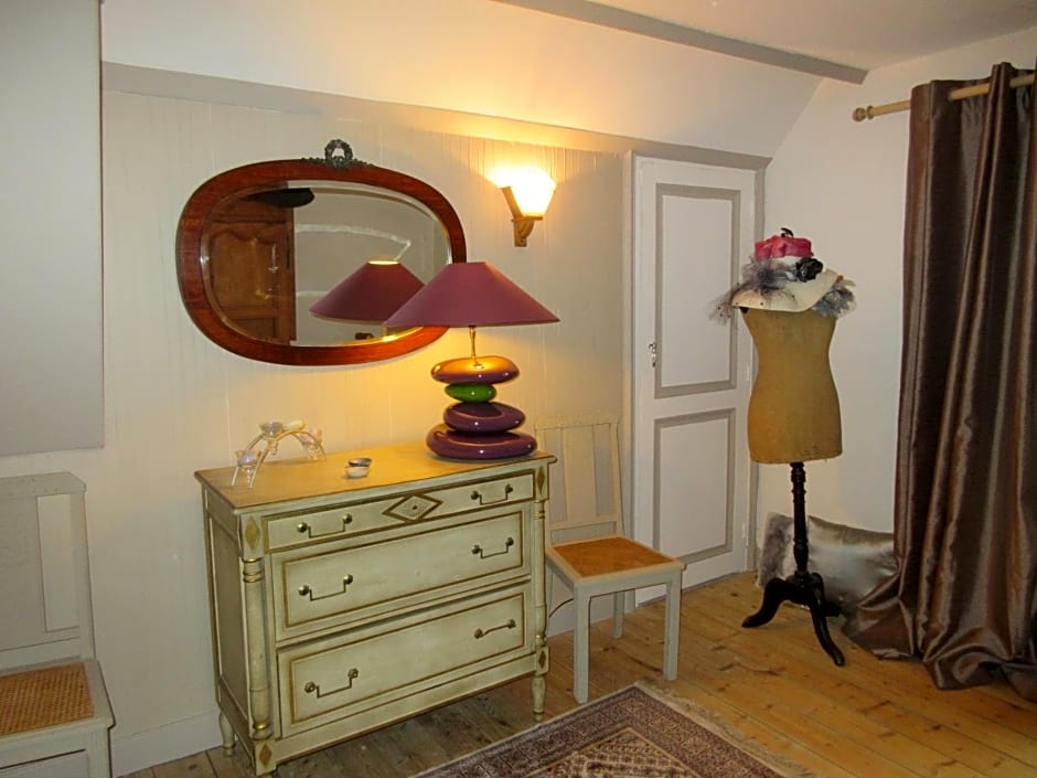Le Manoir sur la Roche, 74, impasse du manoir, 71520 Navour sur Grosne D121