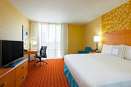 1 King Bed, Mobility Accessible with Bathtub, Hearing Accessible