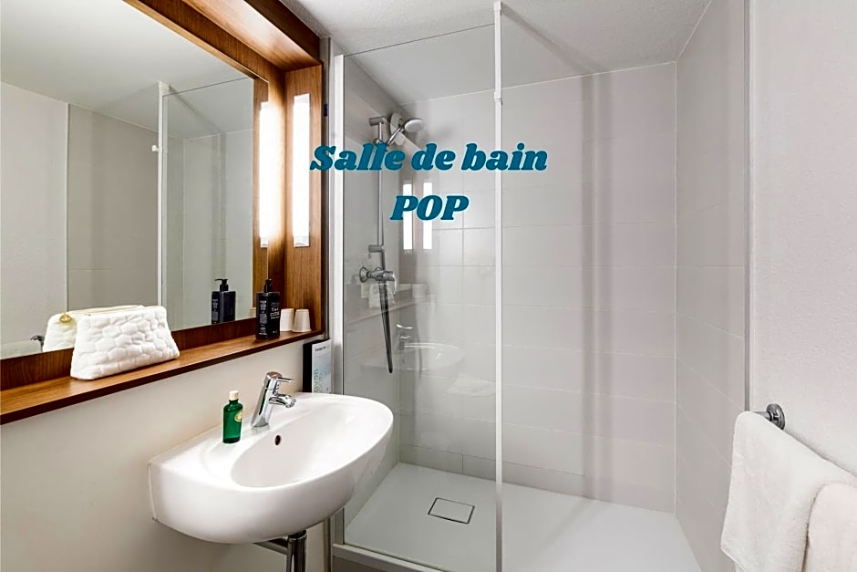greet hotel restaurant Angouleme Ouest