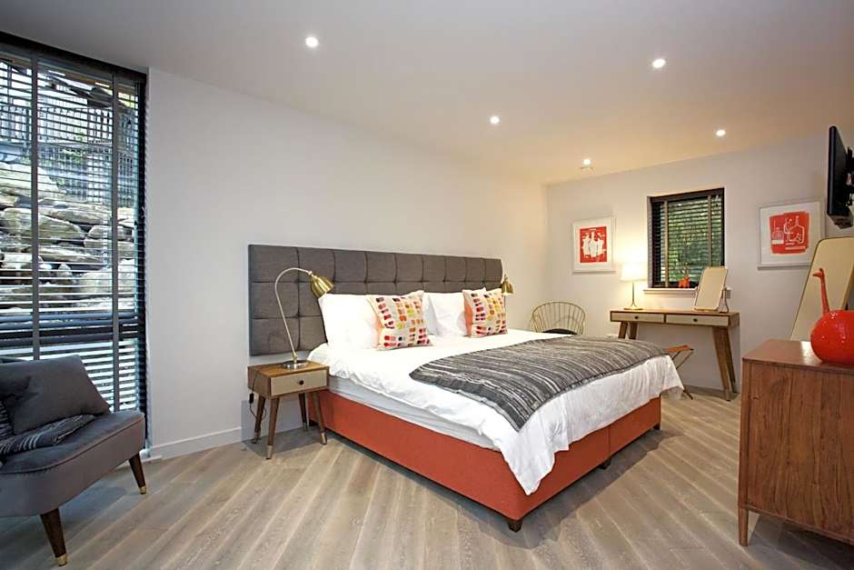 LOCH TAY HIGHLAND LODGES and GLAMPING PARK