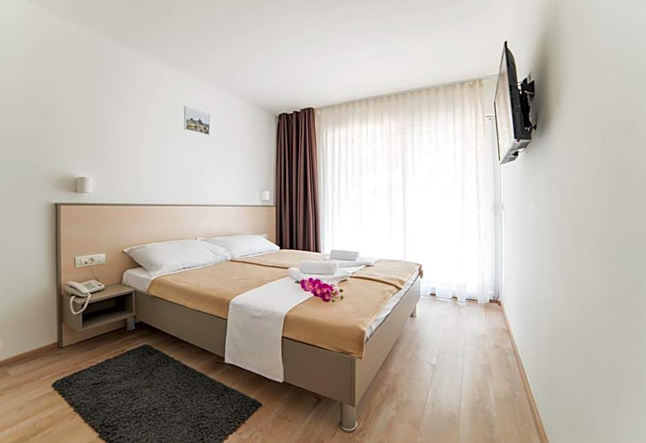 Photo 1 of 6 of Apartment, Sea View