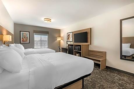 Queen Room with Two Queen Beds - Non-Smoking