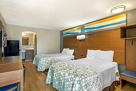 Studio 2 Full Beds First Floor Non-Smoking