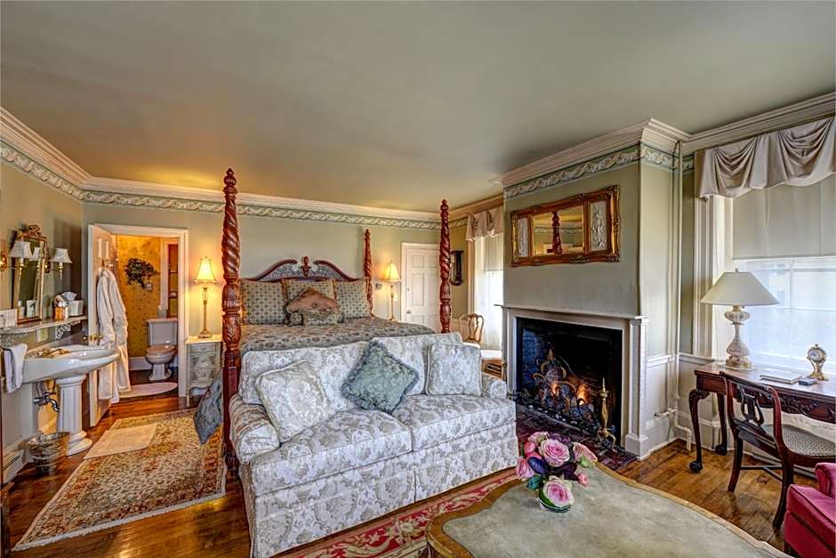 Inn by the Bandstand a Boutique Hotel
