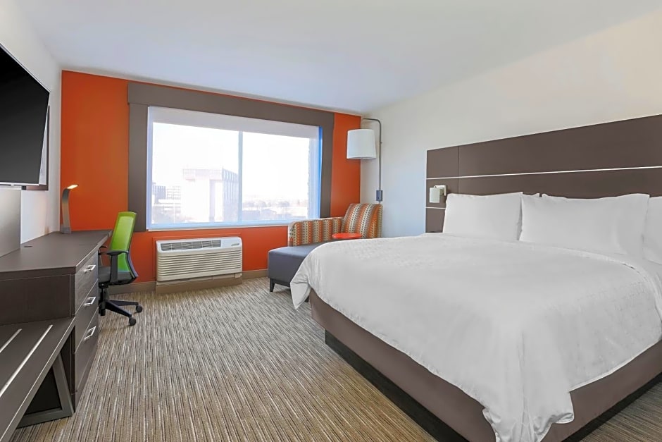 Holiday Inn Express & Suites - Chicago O'Hare Airport
