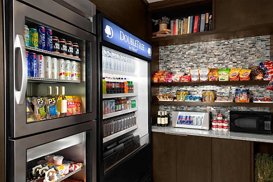 DoubleTree by Hilton Lubbock - University Area