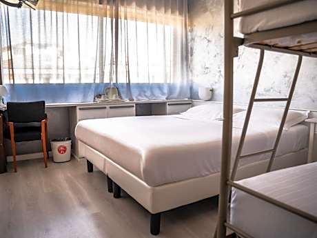 Classic Quadruple Room