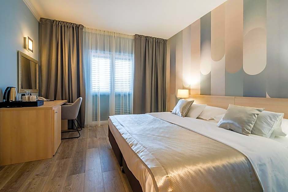 Berkeley Hotel & Day Spa