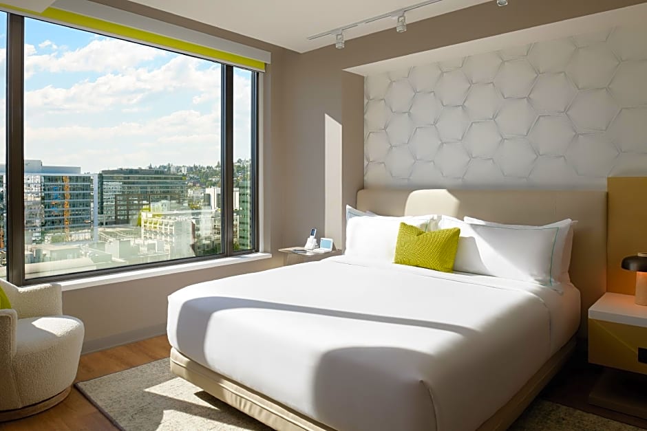 Photo 1 of 13 of Presidential 1 King Bed Suite, Skyline View