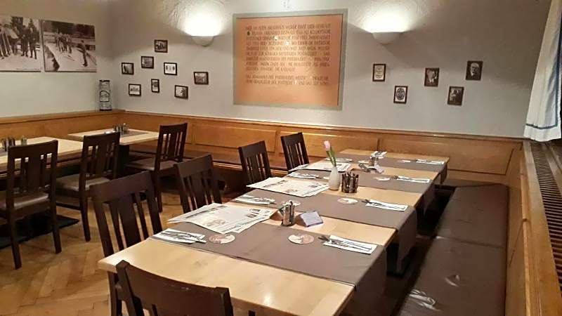 Hotel & Gasthof Zur Post