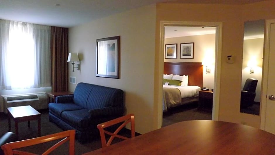 Candlewood Suites Fredericksburg, an IHG Hotel