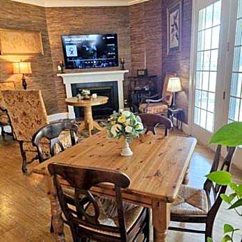 The Currier Inn