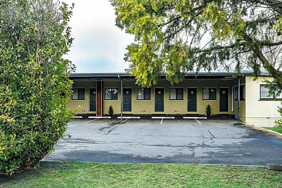 High Street Motor Inn & Steakhouse