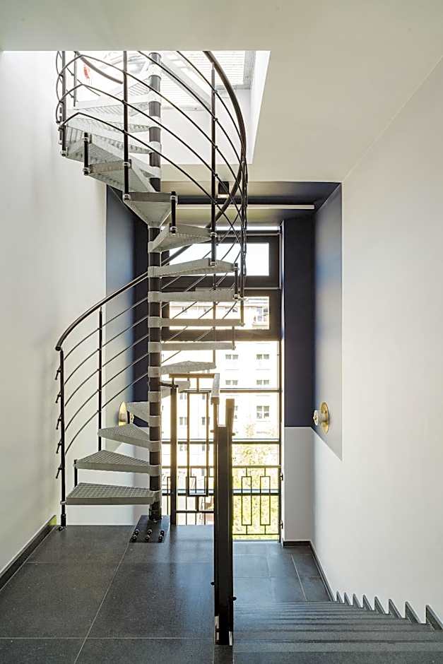 No.4 Residence