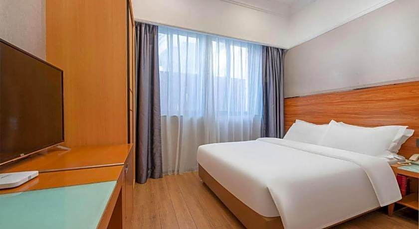 Carrianna Hotel