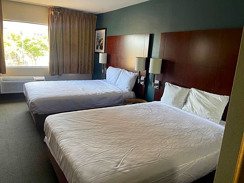 Portside Inn & suites