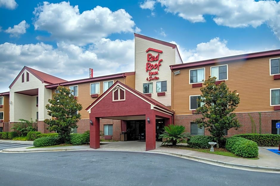 Red Roof Inn & Suites Savannah Airport