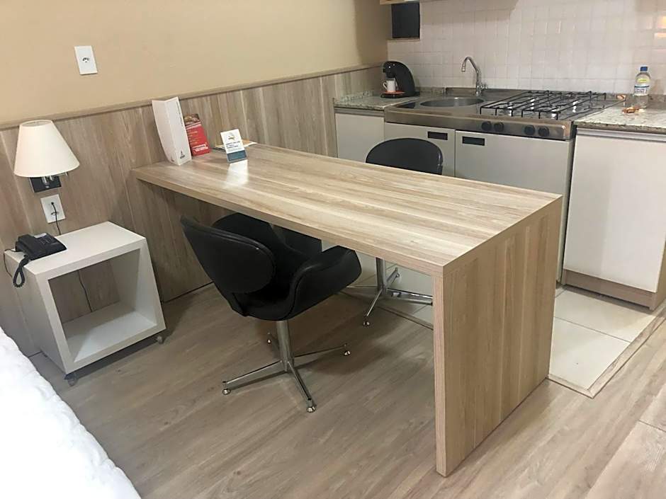 Aquarius Flat Aptos e Suítes