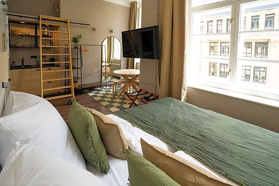 The Charming by Curt Suites