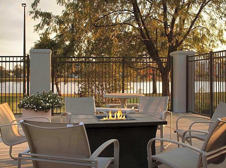 Hampton Inn By Hilton Evansville