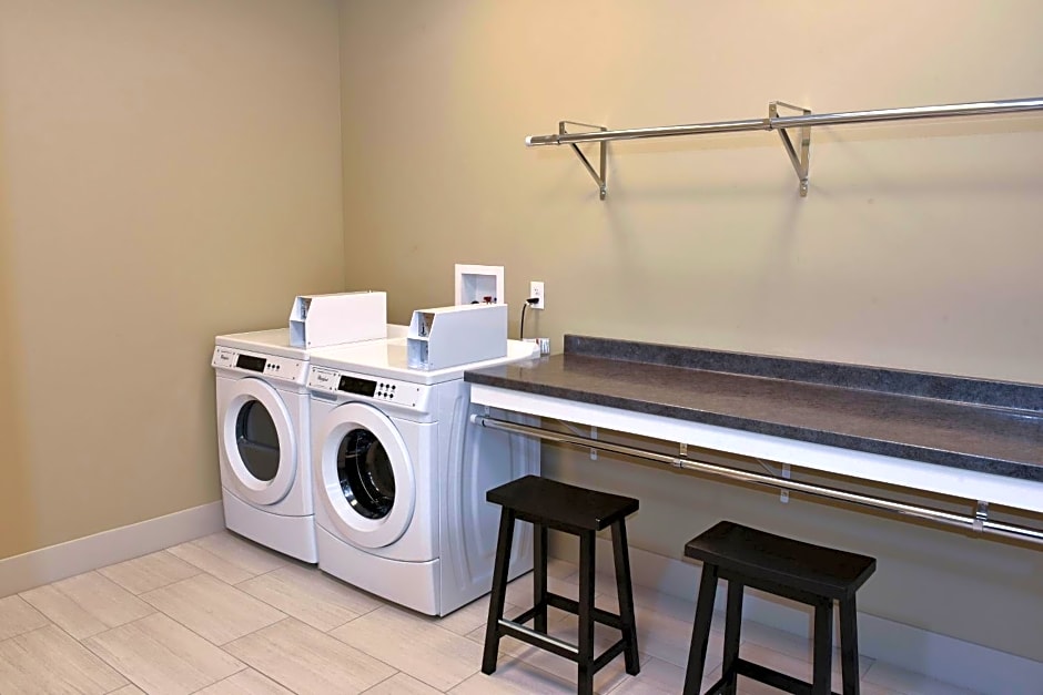 Holiday Inn Express And Suites MADISONVILLE By IHG