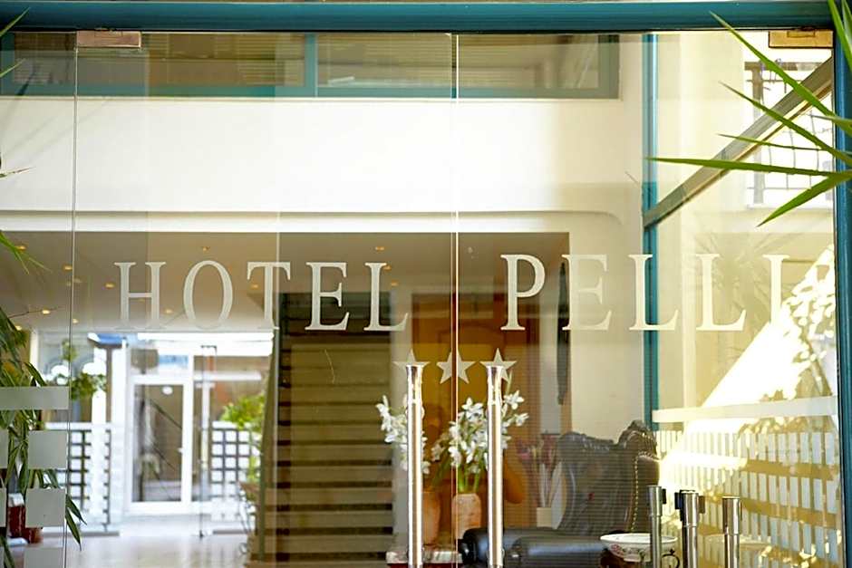 Pelli Hotel